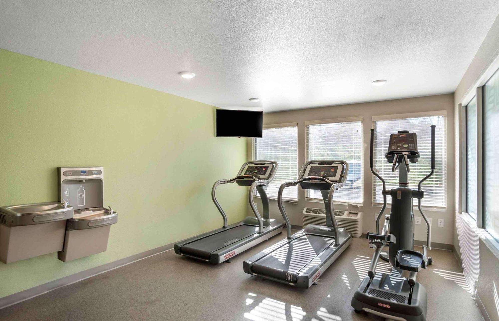 Extended America Select - - Northlake Charlotte